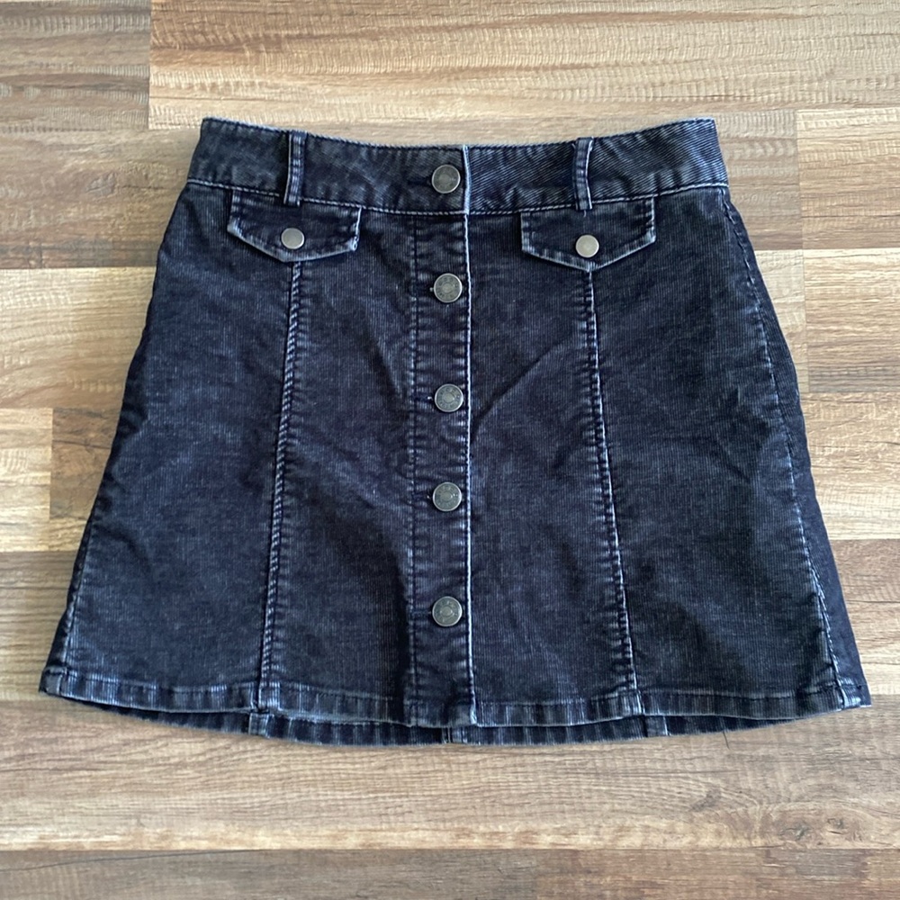 Urban Outfitters | BDG Black Corduroy Button Front Skirt Sz 4